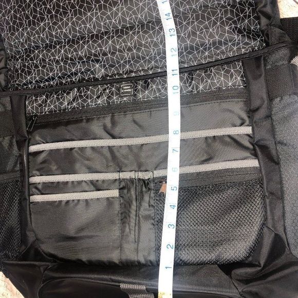 NWT Vertex UNCG Bryan School Messenger/Laptop Bag | Black | Unisex - Picture 9 of 9